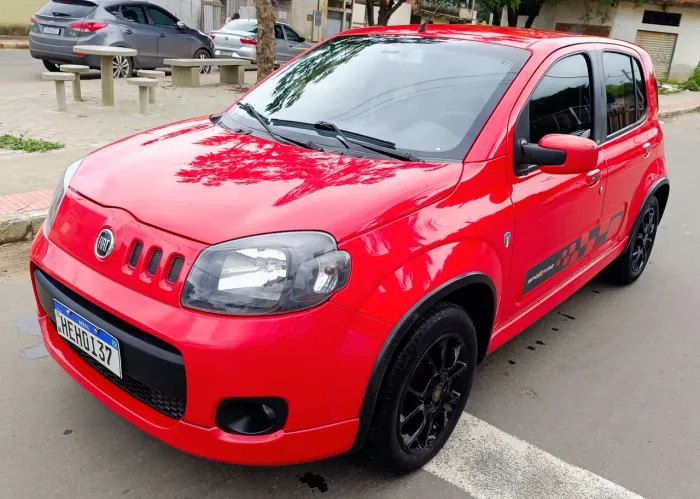 Fiat Uno Sporting 1.4 EVO Fire Flex 8V 4P 2012