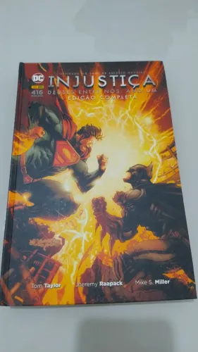 Injustiça: Deuses Entre Nós (Injustice: Gods Among Us) ANO UM - Capa dura