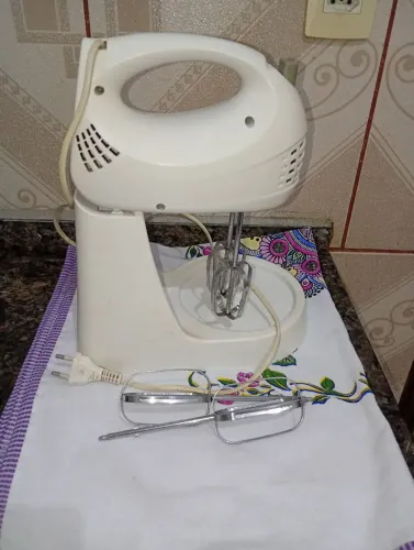 Batedeira para bolo e massas