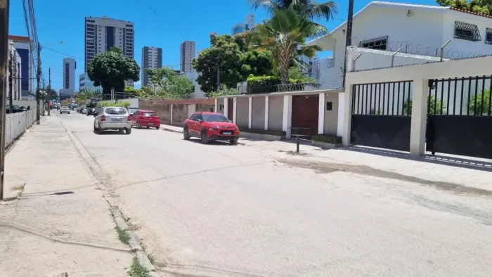 Grande Oportunidade · Área com 1.440 m² · Segunda Quadra da Av. Ayrton Senna