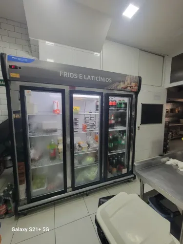 REFRIGERADOR POLOFRIO SEMI NOVO