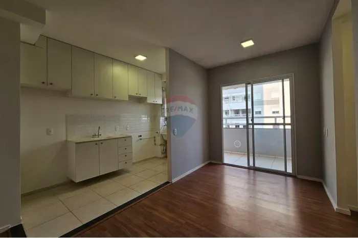 Apartamento a Venda no Condominio Cenario 60m, 3 Dorms e 1 Suíte.