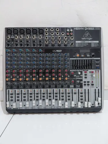 Mesa de som Beringer qx1832