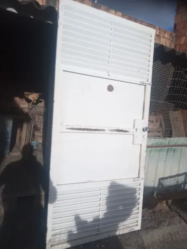 Porta de metal