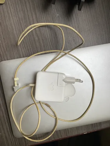 MacBook Air Apple (2013)