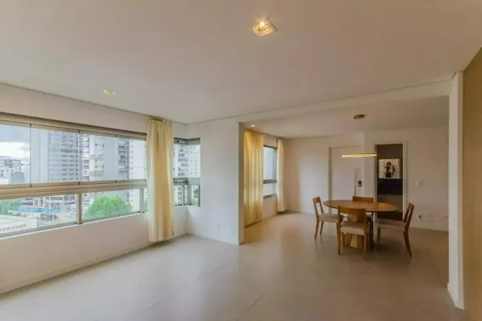 APARTAMENTO À VENDA NA VILA MARIANA - 2 DORMITÓRIOS, 2 SUÍTES, 3 VAGAS DE GARAGEM.
