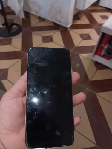 Celular com defeito,porém funcionando