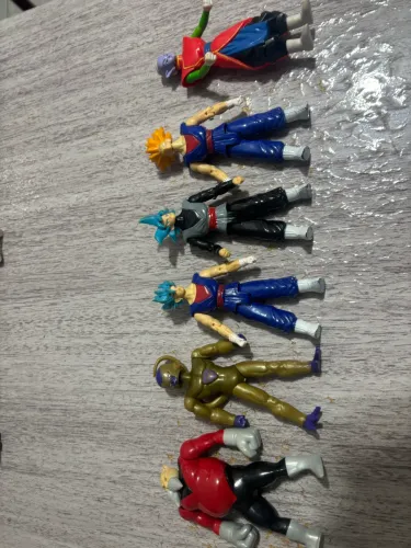 Bonecos colecionáveis Dragon Ball