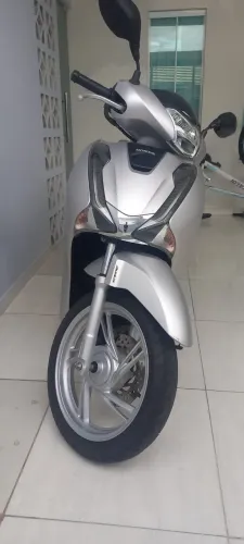 Honda SH 150 2017 com apenas 12.800 km. Disponível  apenas para VENDA!!!