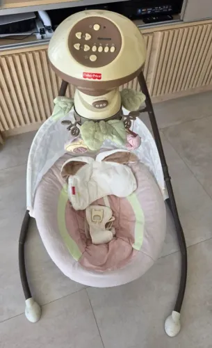 Cadeirinha de ninar automática