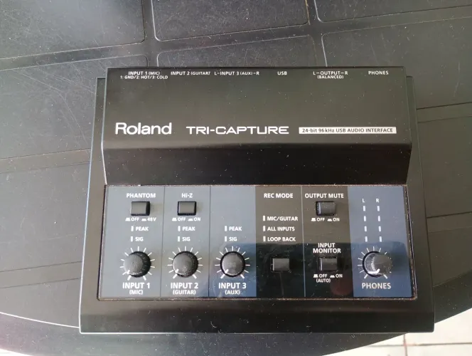 Interface de Áudio Roland TRI-CAPTURE