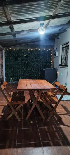 Mesa madeira sofisticada 