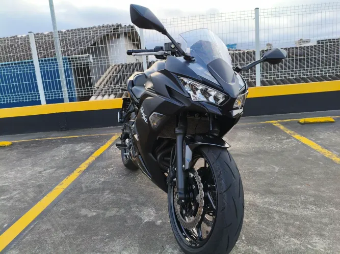 Kawasaki ninja 650 ABS e KTRC 25/25 com 2mil km rodados