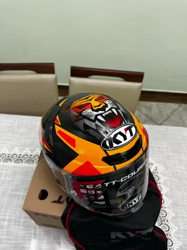 Capacete Kyt TT Course (Número 59) (NOVO)
