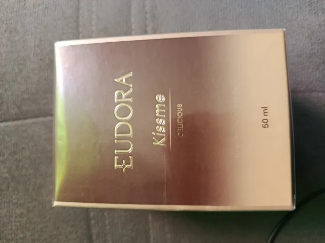 Vende-se perfume NOVO EMBALADO!