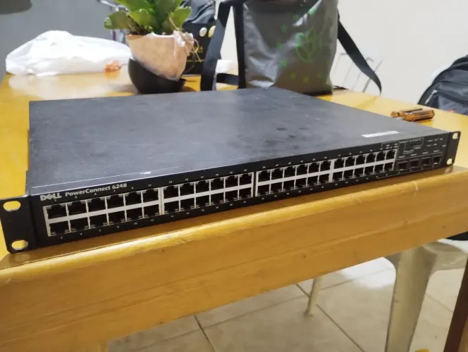 Dell PowerConnect 6248 - Switch de Rede 48 Portas<br>
