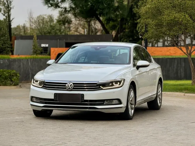 Volkswagen Passat Highline 2.0 TSI 220cv Tip. 2018