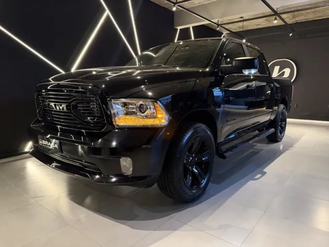 Ram Classic R/T 5.7 CD V8 4X4 Aut. 2023