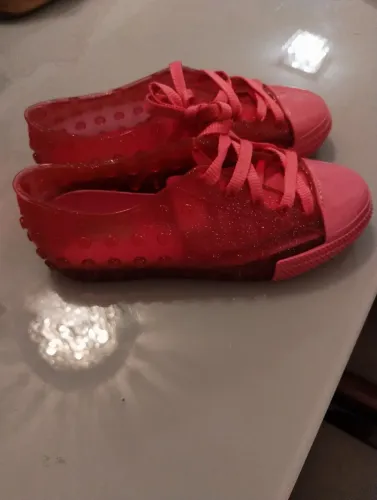 Tênis melissa