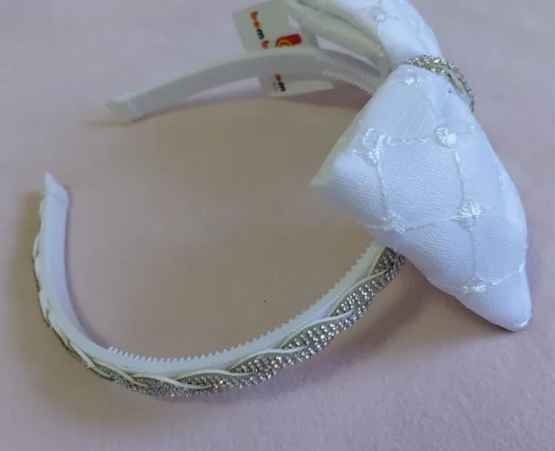 Vende-se tiara para formatura/batizado nunca usada