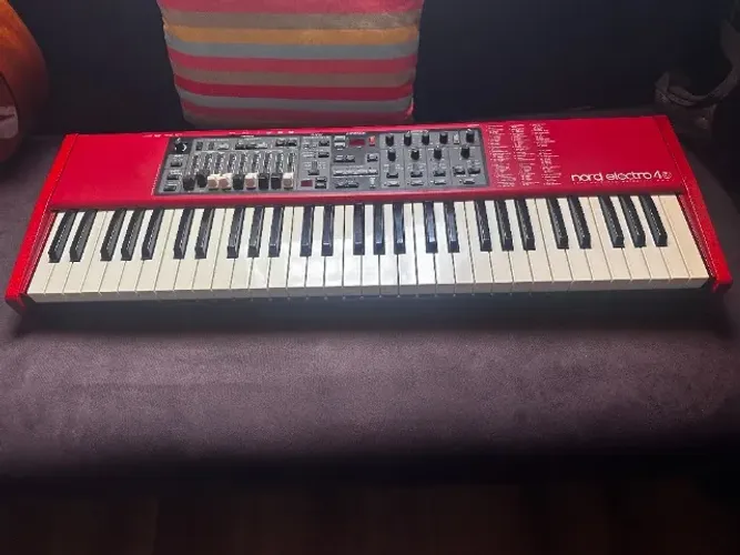 Teclado Nord Electro 4D 61