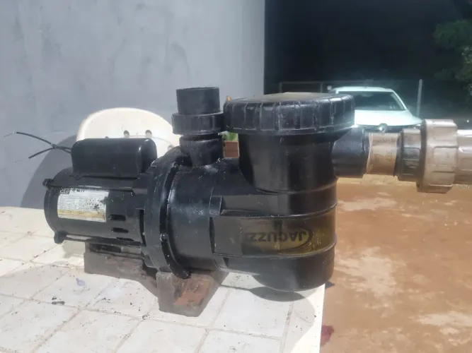 Bomba motor piscina