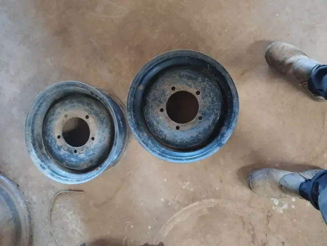 2 Rodas Agrícolas Aro 16 - 5 Furos- 400 cada