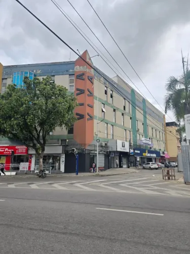 Sala no Viva Shopping. Incluso no valor condominio, água e energia.