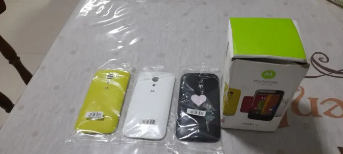 Caixa e capas moto g1