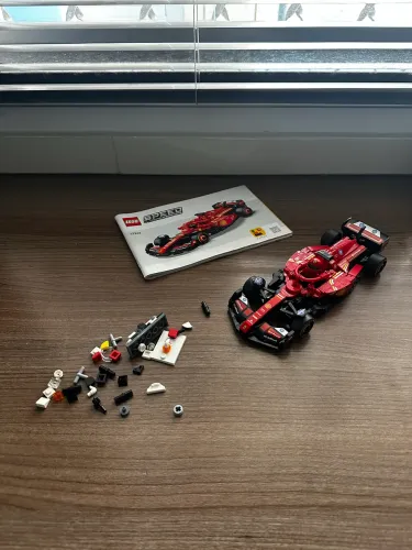 LEGO Ferrari SF24 Mini - 77242