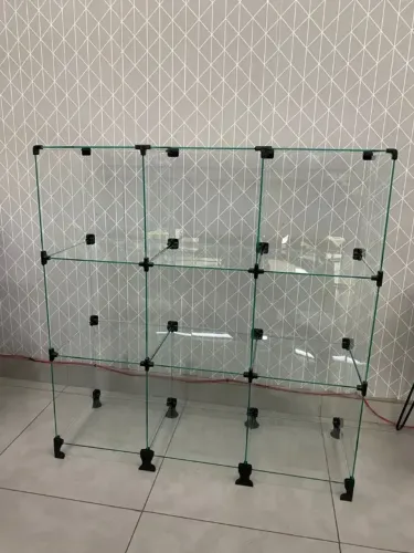 Balcão de Vidro 120 com 9 Nichos de 30x40x30