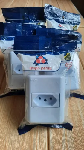 Kit c/ 5 Tomadas sobrepor 2p+t 10a perlex