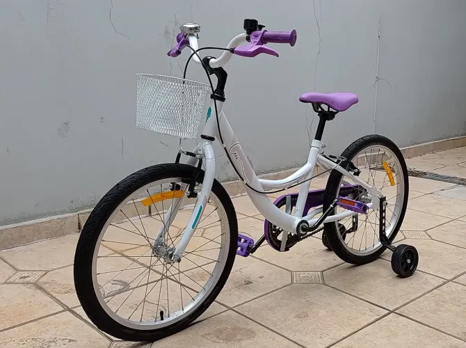 Bicicleta Caloi Ceci- semi nova