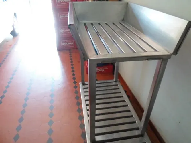Carrinho 2 andares de inox