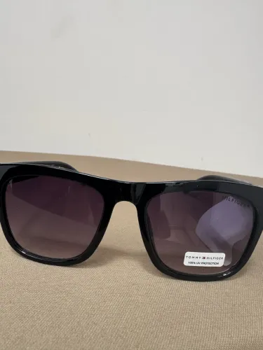 Óculos de Sol Tommy Hilfiger Feminino - 100% UV Protection