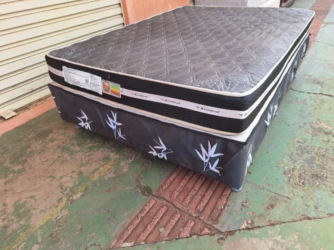 Cama box de casal com colchão