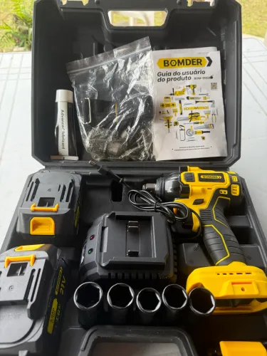 Parafusadeira e Chave de Impacto a Bateria Bomder BOM-9966 21V + 2 Baterias 4.0Ah