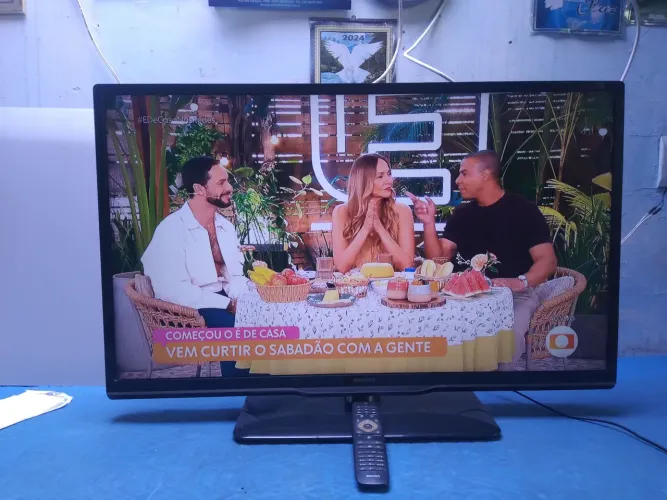 TV PHILIPS 39" LED DIGITAL NÃO É SMART!