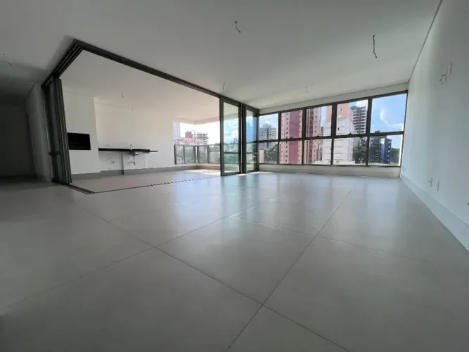 Apartamento com 179,00 m² e 3 Suites à Venda na Zona Armazém - Maringá