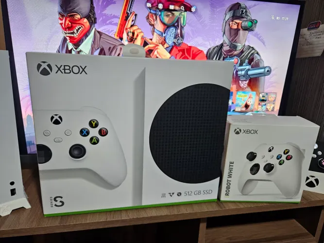 Xbox Series S 512GB - Semi Novo + 2 Controles