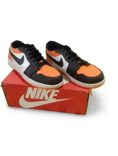 Tênis Nike Air Jordan low 38