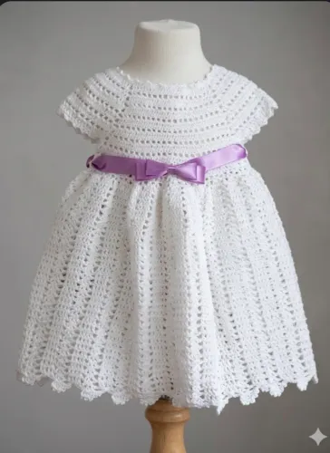 Vestido em crochê infantil
