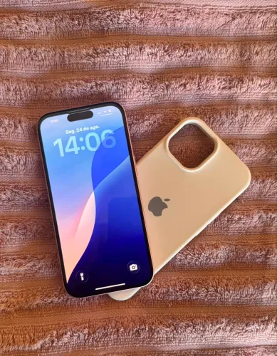 iPhone 15 rosa única dona