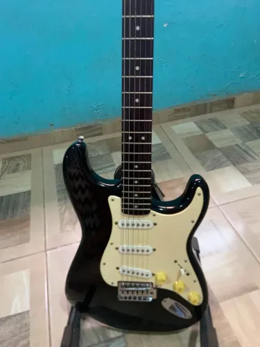 Guitarra Squier Stratocaster by Fender (Cort Indonesia)
