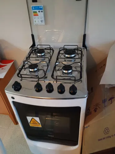 Fogão Brastemp novo. 