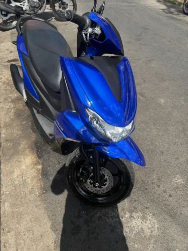 Yamaha Fluo 24/25 com 21mil KM