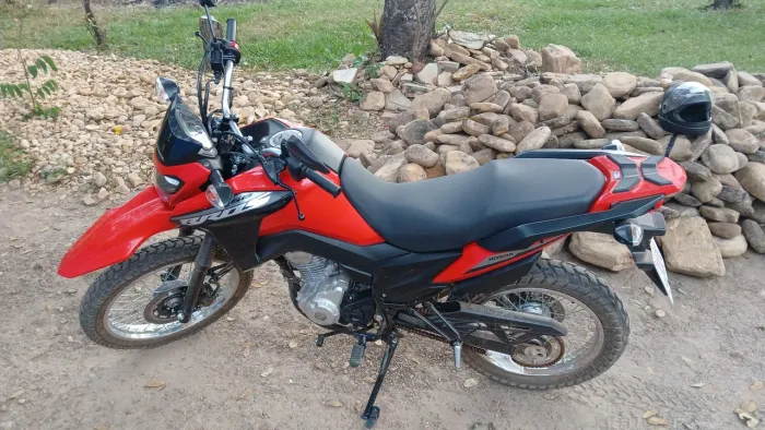 Bros160 com freios abs moto com apenas 6 meses de uso para pessoas exigente