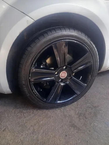 Vendo ou troco por rodas 15 ou 16, jogo de rodas aro 17 pneus novos