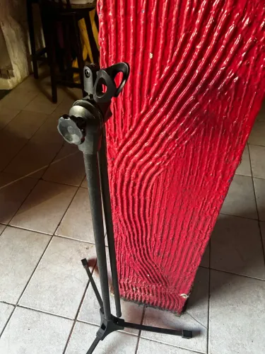 Pedestal para microfone 