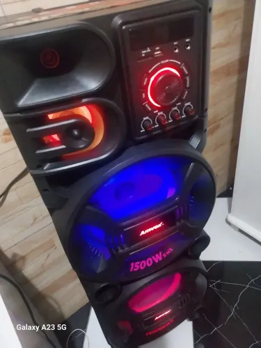 Excelente Torre de som Polivox 